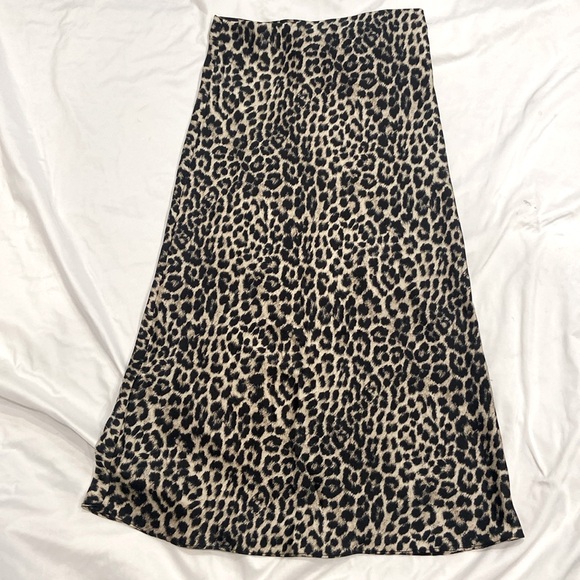 Alya leopart print midi skirt - Picture 2 of 6